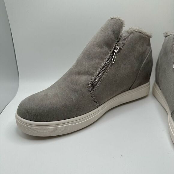 CUSHIONAIRE Women's Cozy Hidden Wedge Sneaker 11 GRAY - Picture 7 of 7